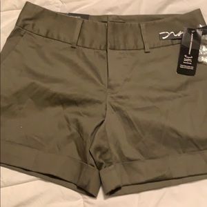 Inc reg fit , green shorts sz 2 NWT